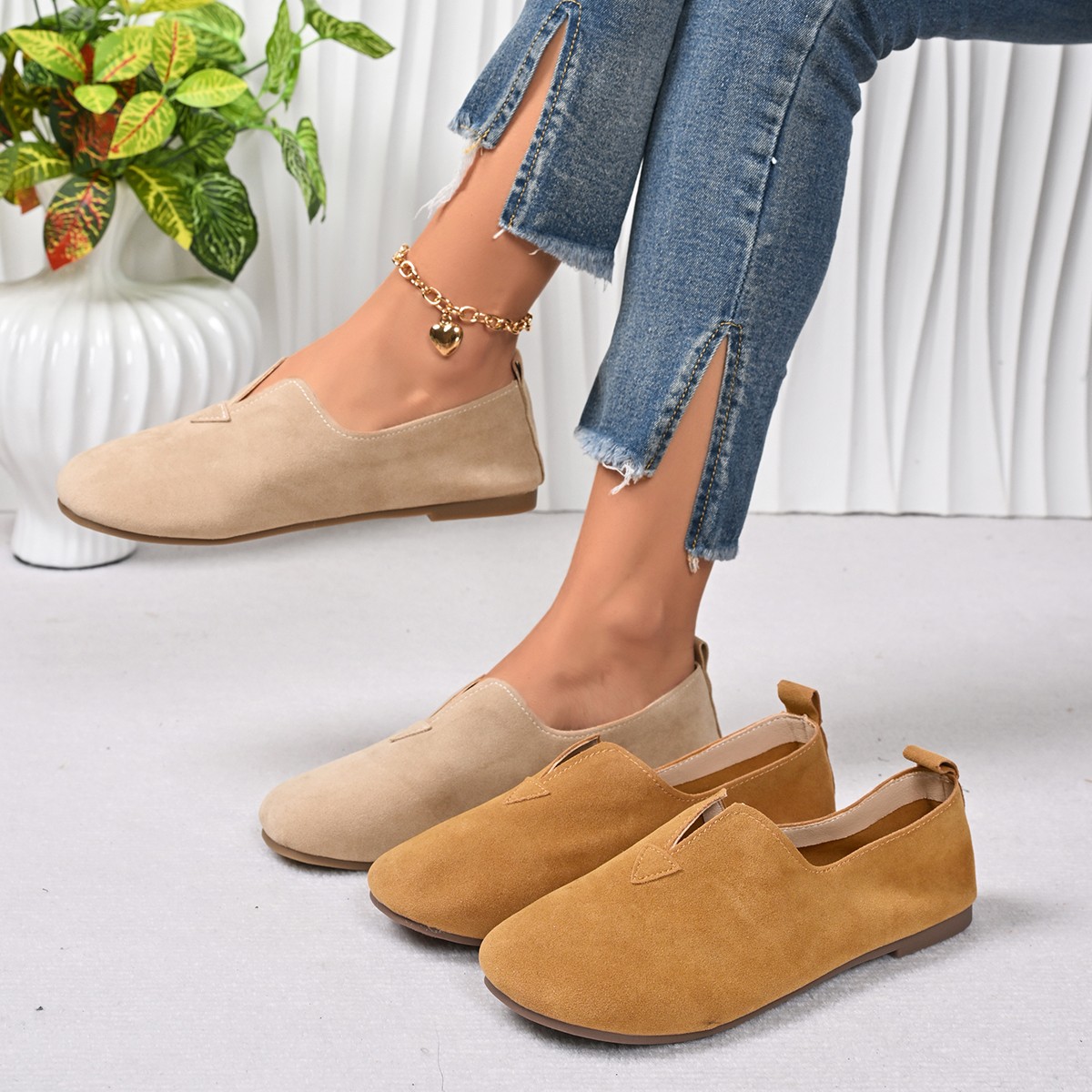 Women Shoes Quick Delivery - أحذية نسائية مسطحة سهلة الارتداء بمقدمة