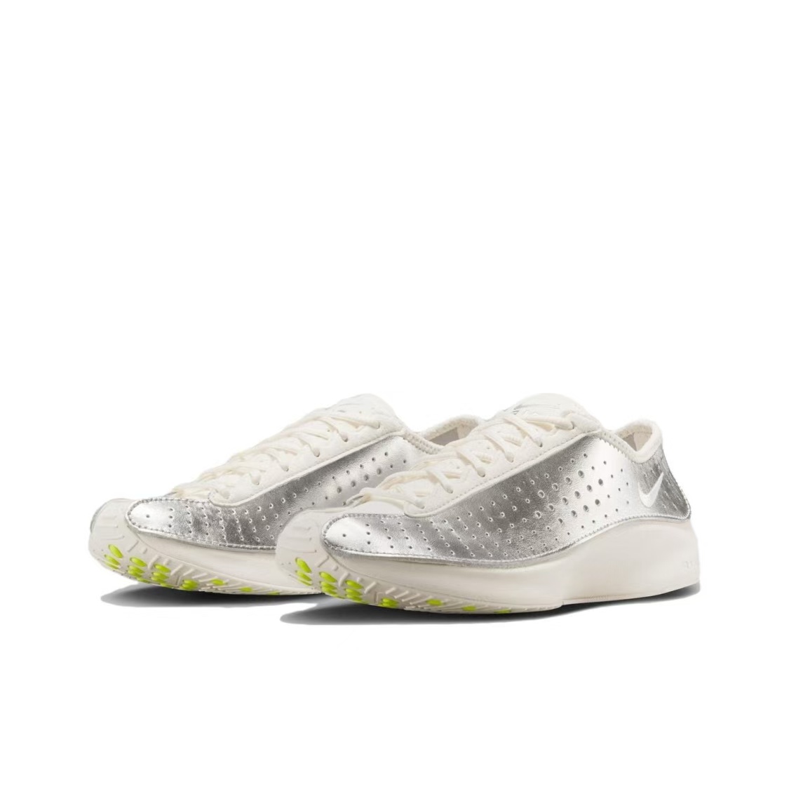 حذاء رياضي نسائي أصلي من Nike  - مراجعة Women Shoes Nike وسعره