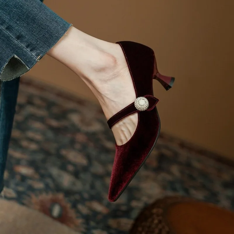 النبيذ الأحمر أشار تو ماري جين - مراجعة Women Shoes With Heels وسعره