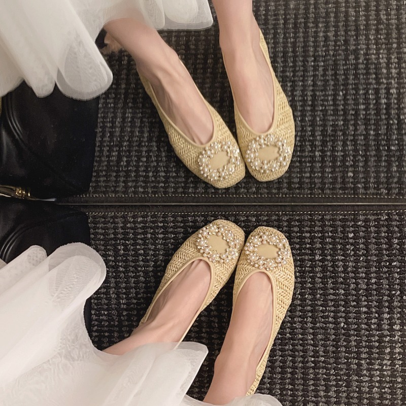 حذاء كاجوال فاخر مسطح للنساء 2 - مراجعة Women Shoes Quick Delivery وسعره