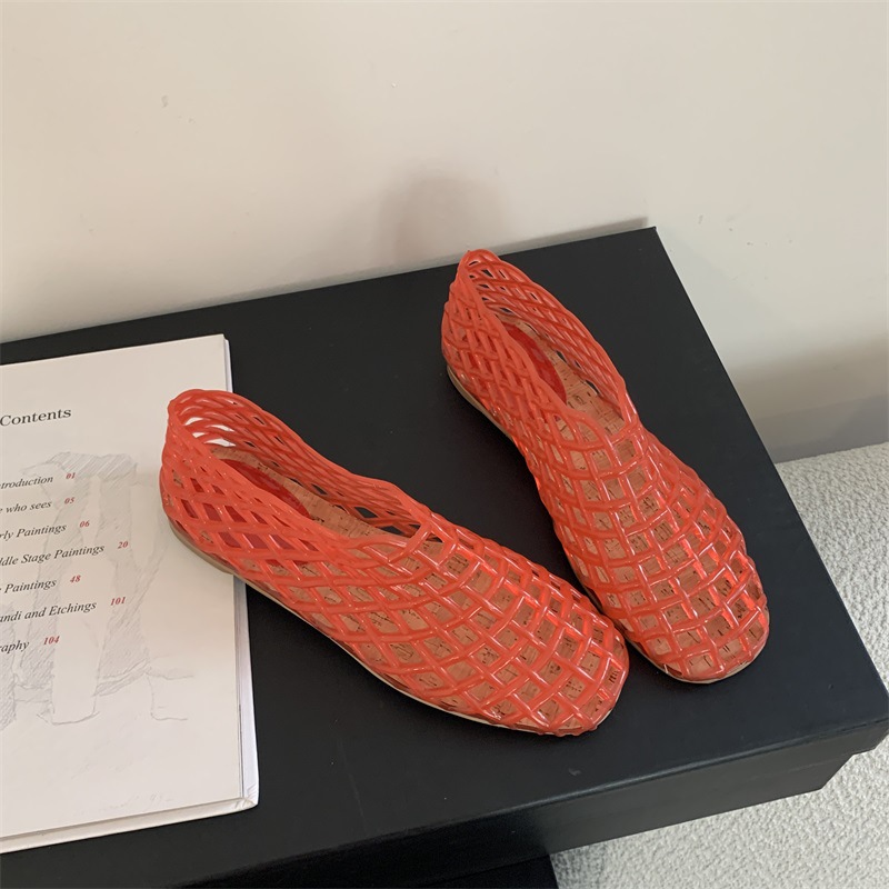 صنادل مسطحة جديدة للسيدات لعام - مراجعة Jelly Sandal Women وسعره