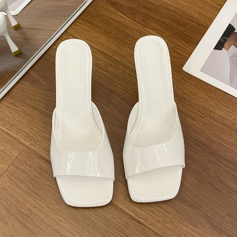 صنادل نسائية بكعب عالٍ، موديل  - مراجعة Jelly Sandal Women وسعره