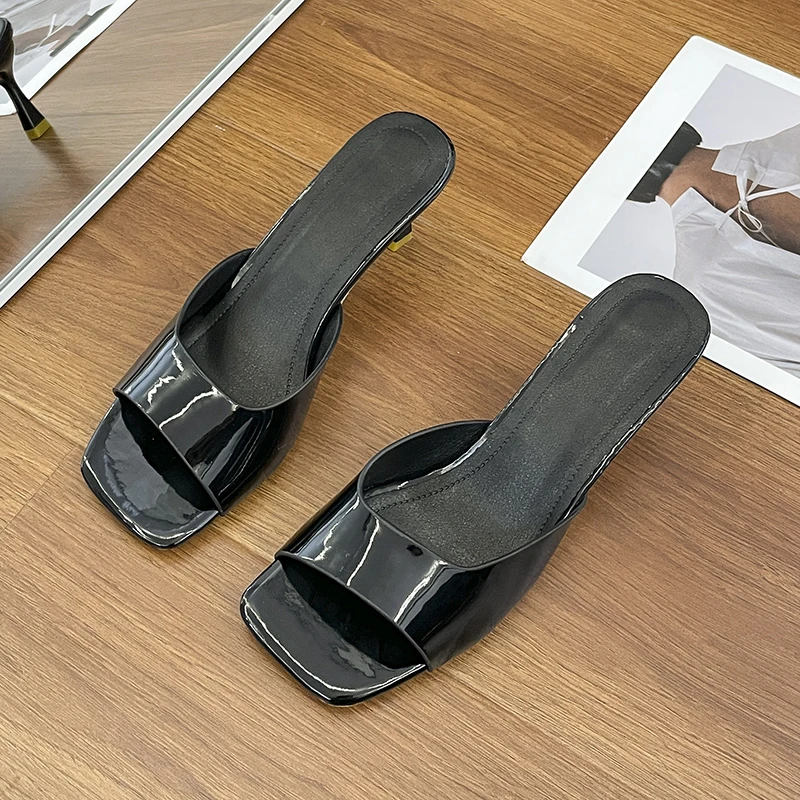 صنادل نسائية بكعب عالٍ، موديل  - مراجعة Jelly Sandal Women وسعره