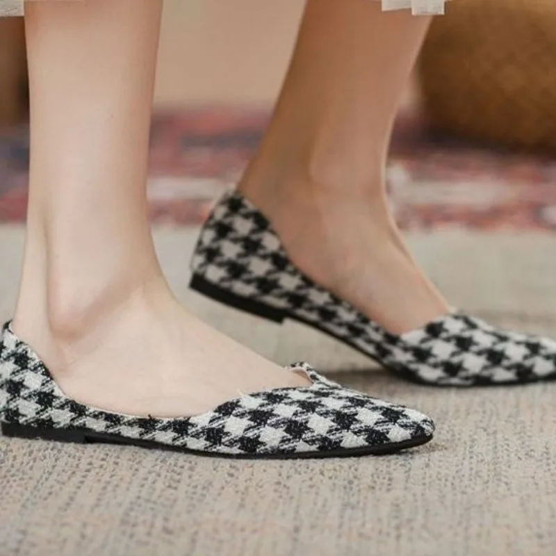 أحذية أنيقة بكعب منخفض للنساء  - مراجعة Women Shoes Quick Delivery وسعره