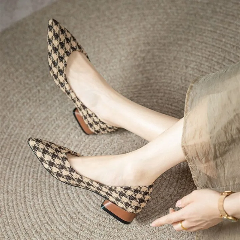 أحذية أنيقة بكعب منخفض للنساء  - مراجعة Women Shoes Quick Delivery وسعره