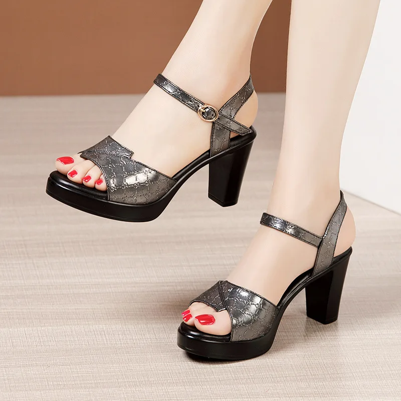 أحذية نسائية أنيقة جديدة بكعب  - مراجعة Women'S Shoes Veja وسعره